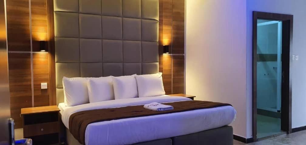 Presken Hotel @Oniru Лагос Екстериор снимка