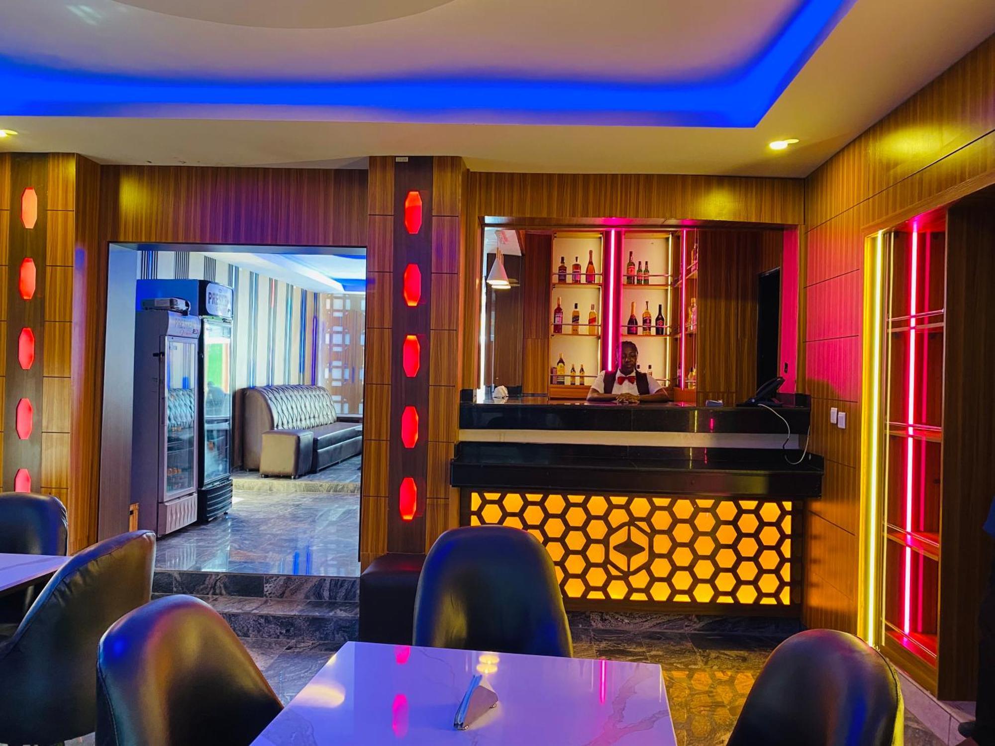 Presken Hotel @Oniru Лагос Екстериор снимка
